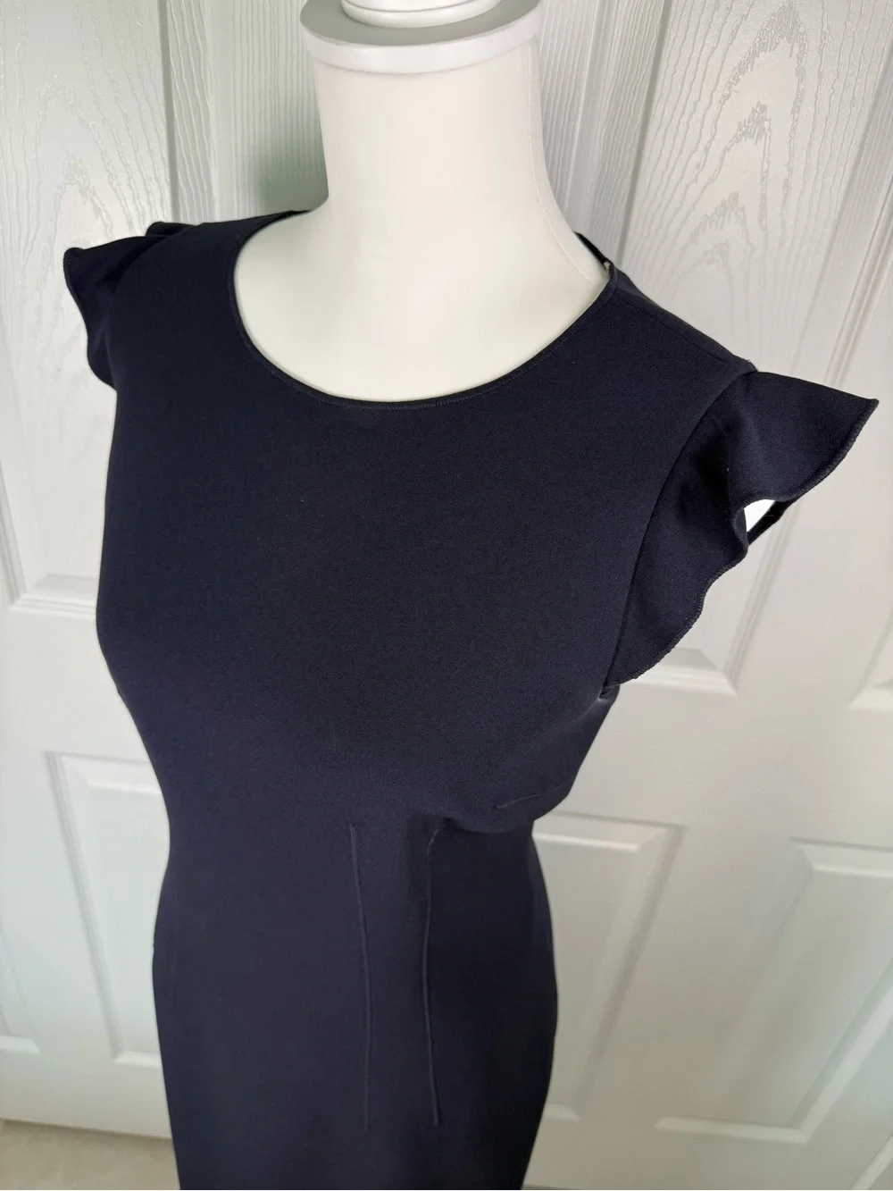 Elie Tahari Navy Cap- Flutter Sleeve Midi Sheath Dress ~8 - Picture 2 of 13